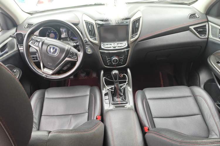 Used CHANGAN CS75 2017 Shangku Edition 1.5T Manual ZhiXiang Model
