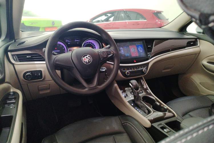 Used Buick Verano 2019 Sedan 15S Automatic Entry Model Center Console