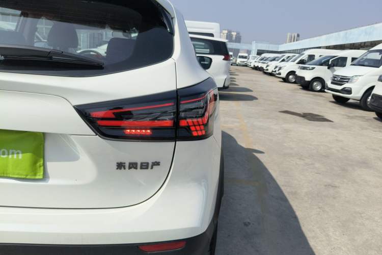 Used Nissan Qashqai 2025 Facelifted Honor 2.0L CVT XV Genuine Edition Exterior 3