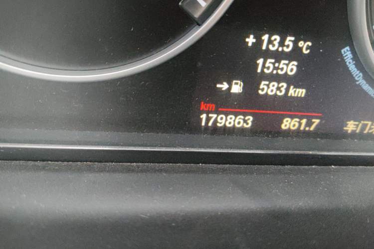 Used BMW 5 Series 2014 525Li Leading Model
