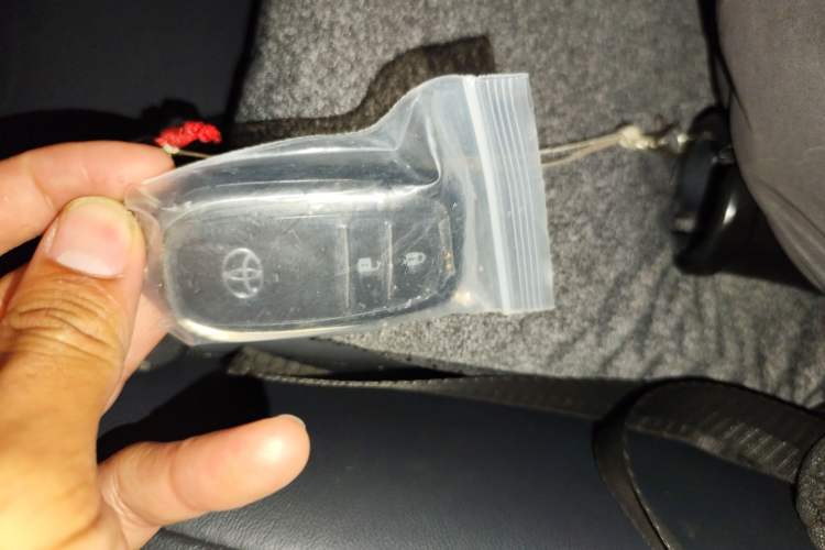 Used Toyota RAV4 2016 2.0L CVT Two-Wheel Drive Smart Edition China V Standard
