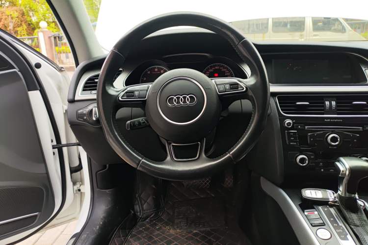 Used Audi A4L 2016 35 TFSI Collector's Edition Automatic Standard Model