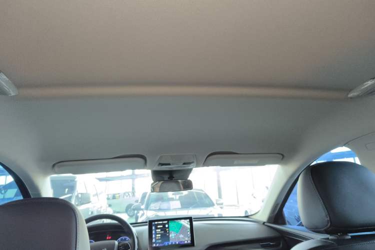 Used Hongqi E-QM5 2022 431 km Charge & Enjoy Edition