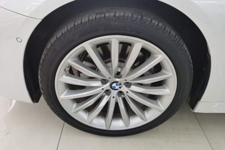 Used BMW 5 Series 2022 Second Facelift 530Li Luxury Edition Premium Package