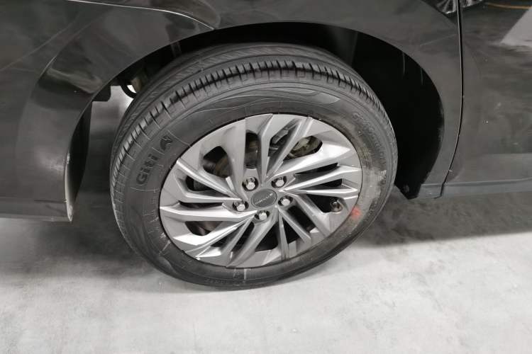 Used SAIC MAXUS G50 2023 PLUS 1.5T Happiness-Recommended Automatic Cruise Version
