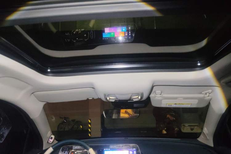 Used ORA Good Cat 2023 401 km Standard Range Prestige Version Lithium Iron Phosphate Headliner