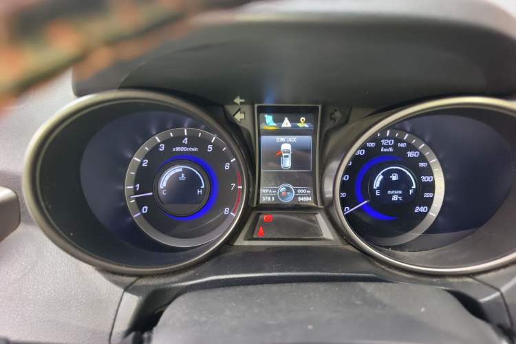 Used CHANGAN CS75 2016 2.0L Manual Luxury Version China V Standard Instrument Cluster