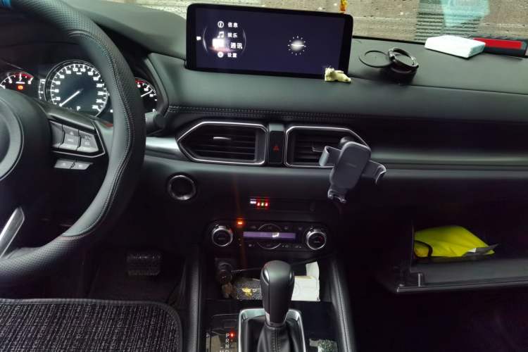 Used Mazda CX-5 2025 2.0L Automatic Two-Wheel Drive ZhiShang Pro Audio And AC Panel