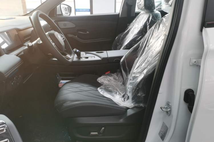 Used JETOUR X90 PRO 2024 1.6T DCT Luxury Edition 7-Seater
