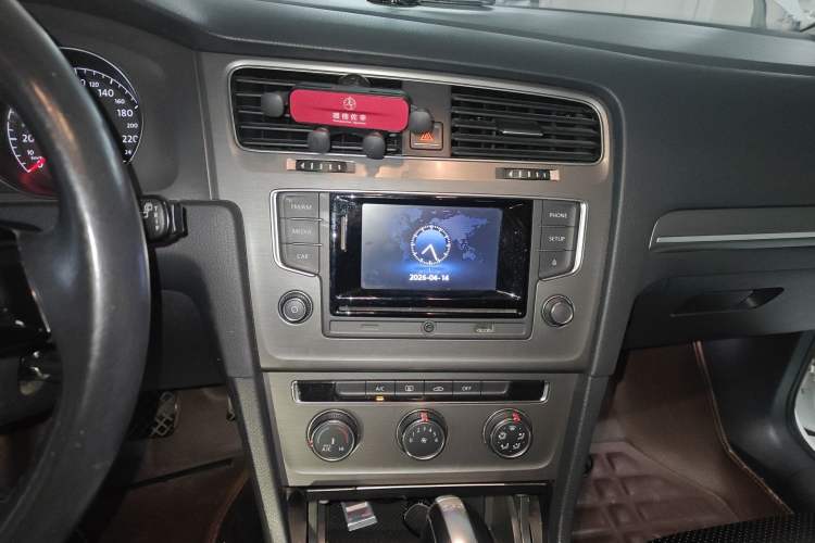 Used Volkswagen Golf 2016 230TSI Automatic Comfort Version
