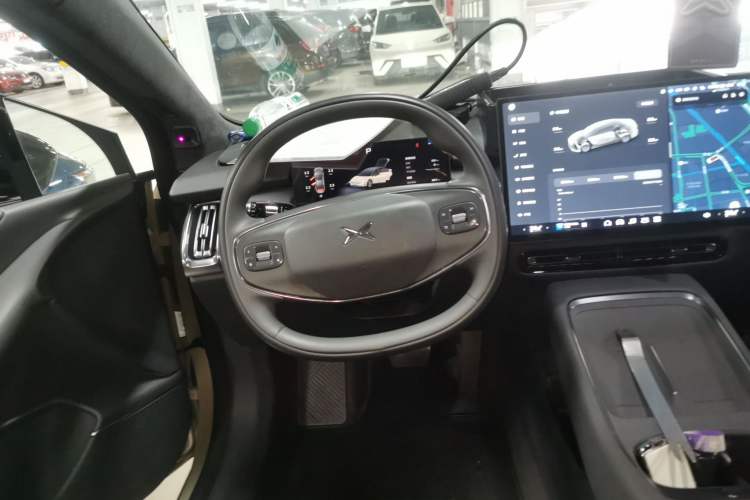 Used XPeng P7+ 2024 Ultra-Long Range Max Steering Wheel
