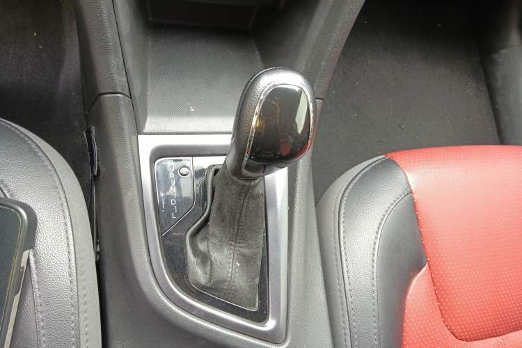 Used Chery Arrizo 5 2017 SPORT 1.5T CVT Luxury Edition Gear Lever