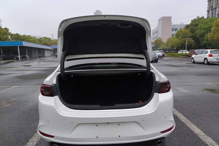Used Mazda 3 Axela 2023 2.0L Automatic ZhiZhen Edition Trunk