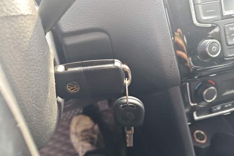 Used Volkswagen Polo 2016 1.6L Automatic Luxury Model Vehicle Key