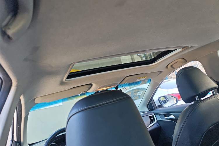 Used Chevrolet Cavalier 2016 1.5L Automatic Xinyue Edition Headliner