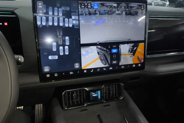 Used Formula Leopard 8 2025 Smart & Brave Flagship Edition 7 Seats