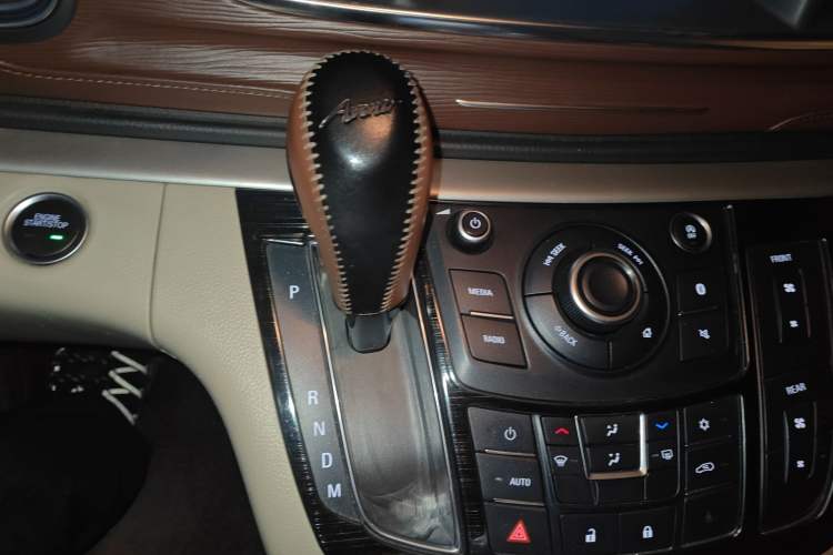 Used Buick GL8 2017 25S Luxury Version China V Standard