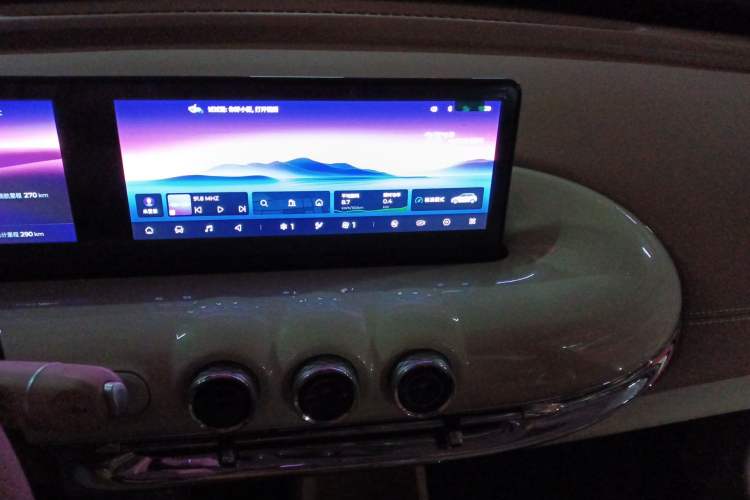 Used Wuling Bingo 2025 333 km Lingxi Deluxe Edition Audio And AC Panel