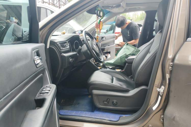 Used Jeep Grand Commander 2018 2.0T Four-Wheel Drive Premium Navigation Version China V
