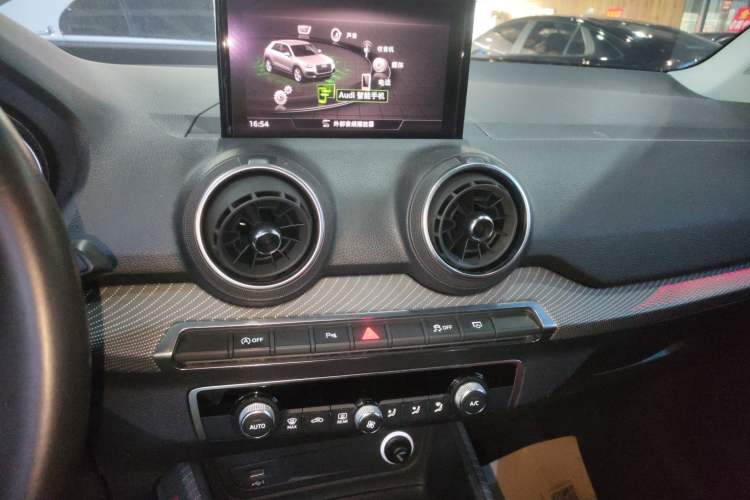 Used Audi Q2L 2018 35 TFSI Fashion Dynamic Version China V Emission Standard
