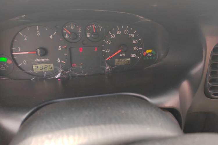 Used JAC Group Refine 2012 1.9T Shuttle Diesel Comfort Version HFC4DB1-2C Odometer Close Up