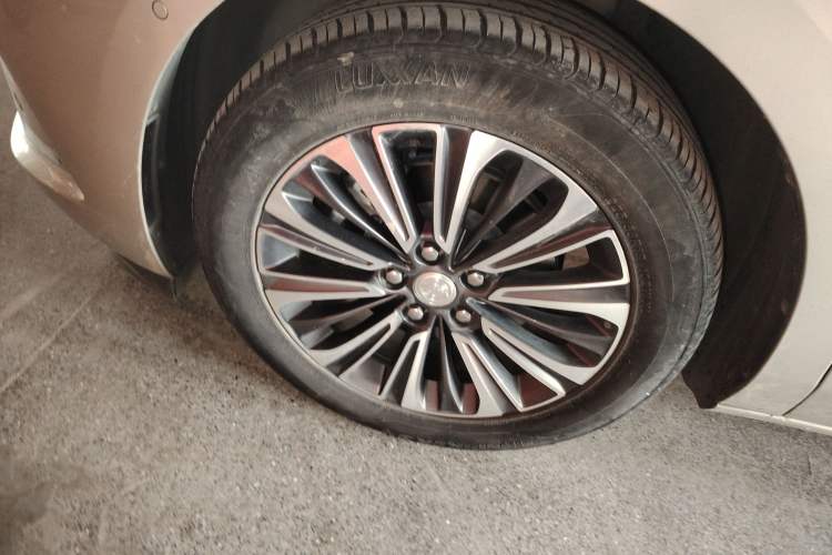 Used Buick GL8 2022 ES Land Cruiser 653T Luxury Model
