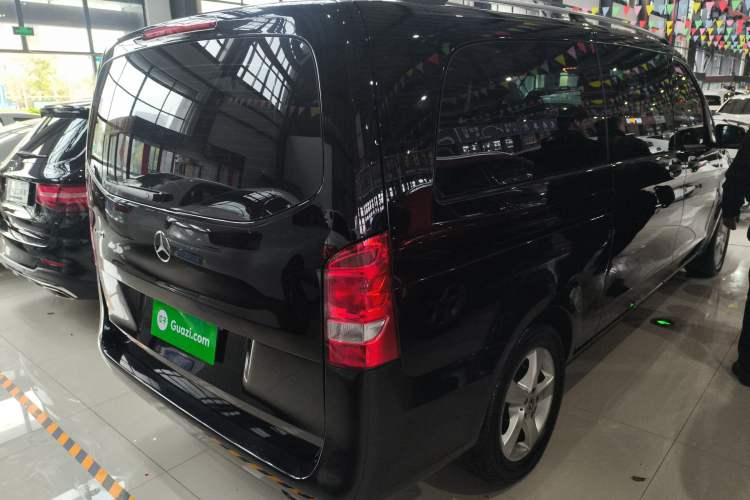 Used Mercedes-Benz Vito 2020 2.0T Elite Version 7 Seats Rear Right 45 Deg