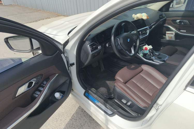 Used BMW 3 Series 2020 325Li First Edition Driver Seat