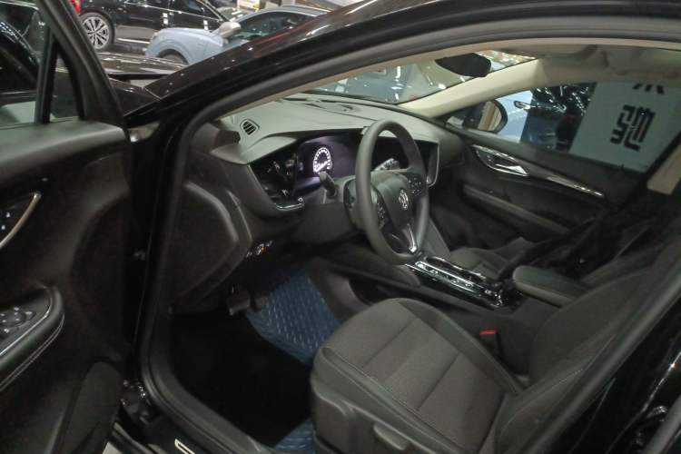 Used Buick Envision 2022 Encore S 552T Two-Wheel Drive Elite Model