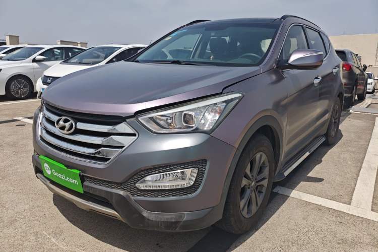 Used Hyundai Santa Fe 2013 2.4L Automatic Two-Wheel Drive Smart Version