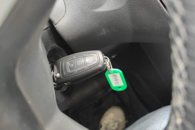 Used Ford Focus 2012 Sedan 1.6L Automatic Fashion Edition