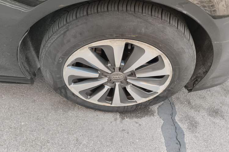 Used Audi A6L 2016 30 FSI Comfort Version Right Front Wheel Hub