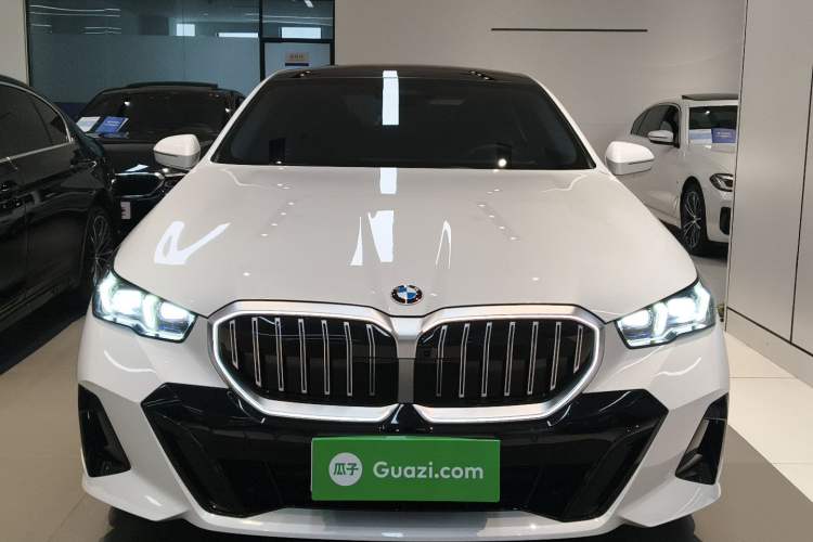 Used BMW 5 Series 2025 530Li Luxury Edition M Sport Package
