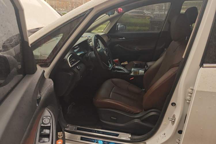 Used Buick GL6 2019 18T 6-Seater Connected Luxury Version China VI Standard
