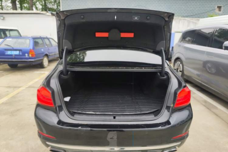 Used BMW 5 Series New Energy 2019 530Le Luxury Package Trunk