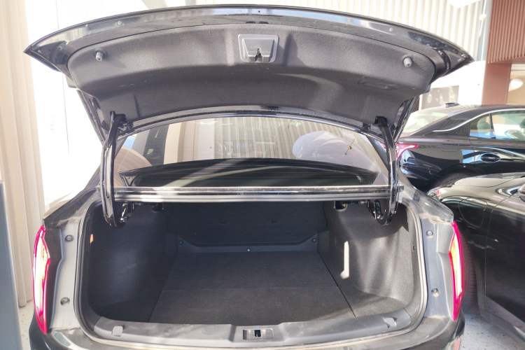 Used Hongqi E-QM5 2023 Revised Version Basic Travel Edition
