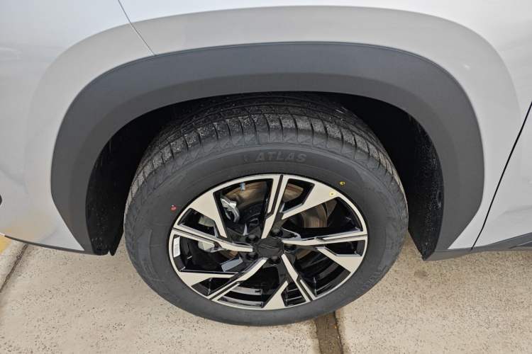 Used Geely Auto FX11 2025 4th Generation 1.5TD DCT – The Start