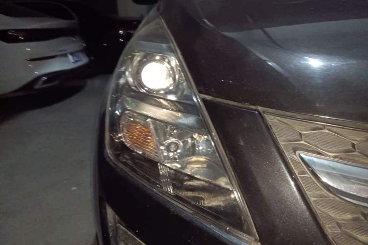 Used Mazda 8 2013 2.5L Ultimate Edition
