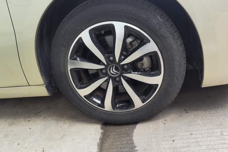 Used Citroen C4 Sega 2018 1.6L Manual Luxury Model Exterior 7