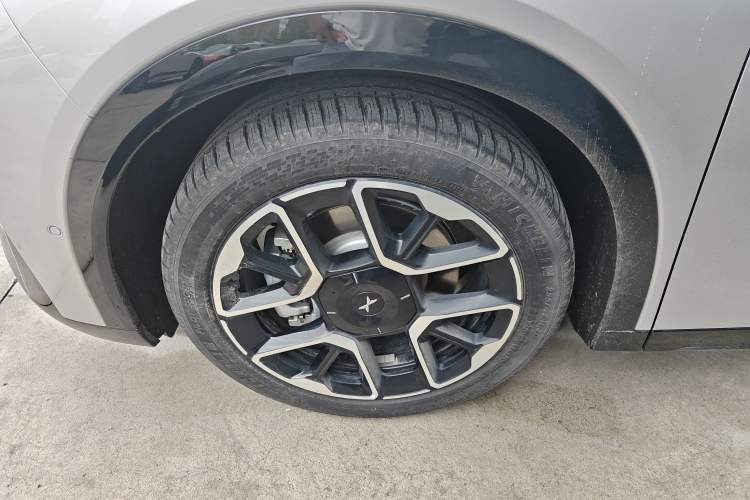 Used XPeng G7 2026 Model, Range-Extended 1704 Max Flagship Edition Left Front Wheel Hub