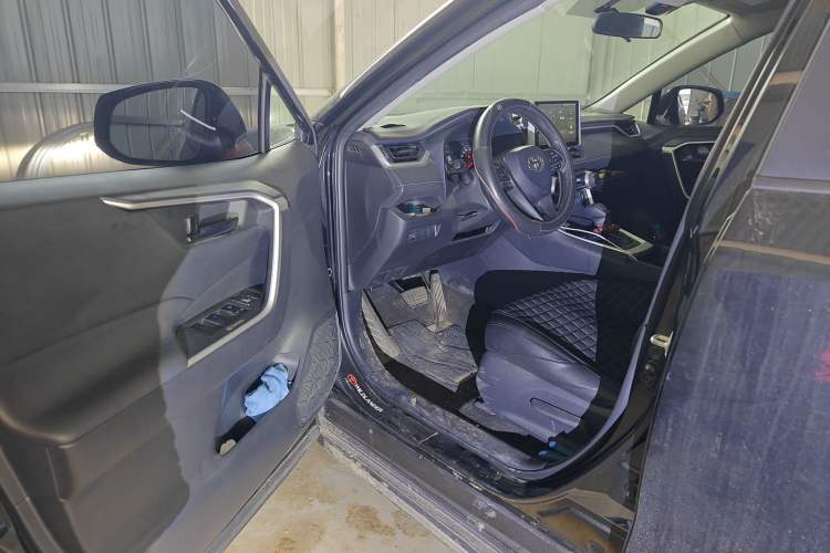 Used Toyota Wildlander 2022 2.0L CVT Two-Wheel Drive Leading Edition