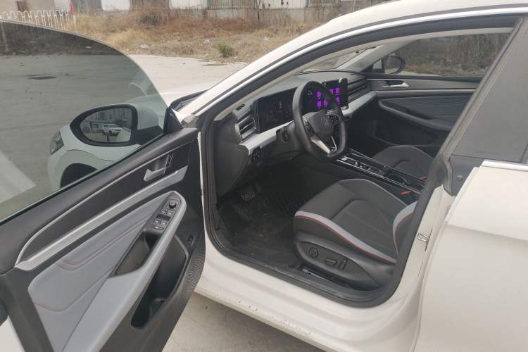 Used Volkswagen Lamando 2022 Lavida L 280TSI DSG Cool & Spicy Edition