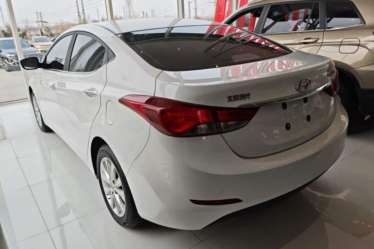 Used Hyundai Elantra (5th Generation / Langdong) 2016 1.6L Automatic Prestige Model Rear Left 45 Deg