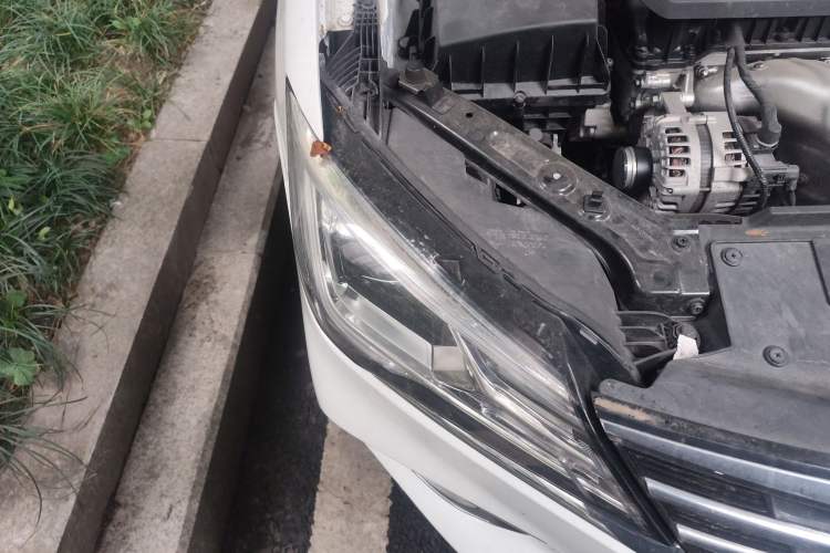 Used Roewe i5 2020 1.5L Automatic 4G Connect Luxury Flagship Edition
