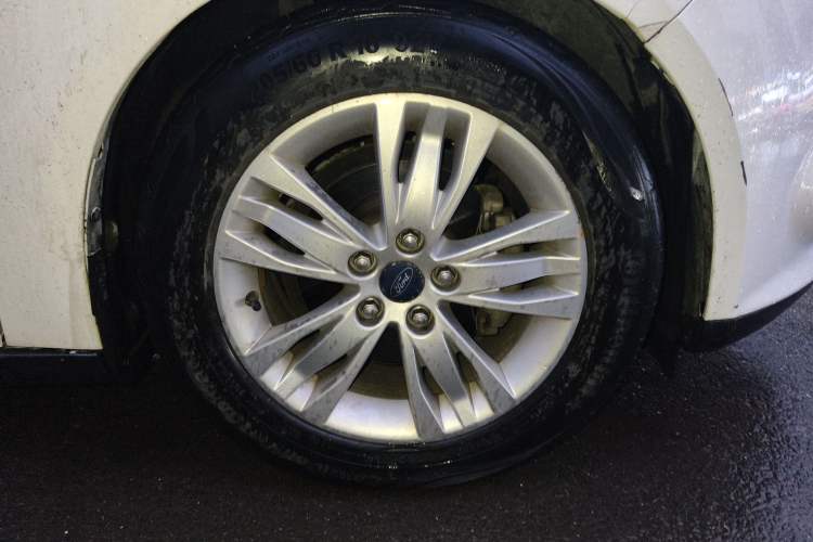 Used Ford Focus 2012 Sedan 1.6L Automatic Comfort Model
