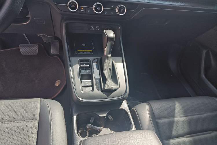 Used Honda CR-V 2024 240TURBO Two-Wheel-Drive FENGSHANG Edition 5 Seats Gear Lever