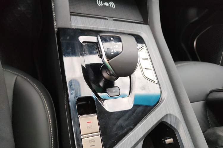 Used JETOUR X90 PLUS 2024 1.6TD DCT Villa PRO 7-Seater Gear Lever