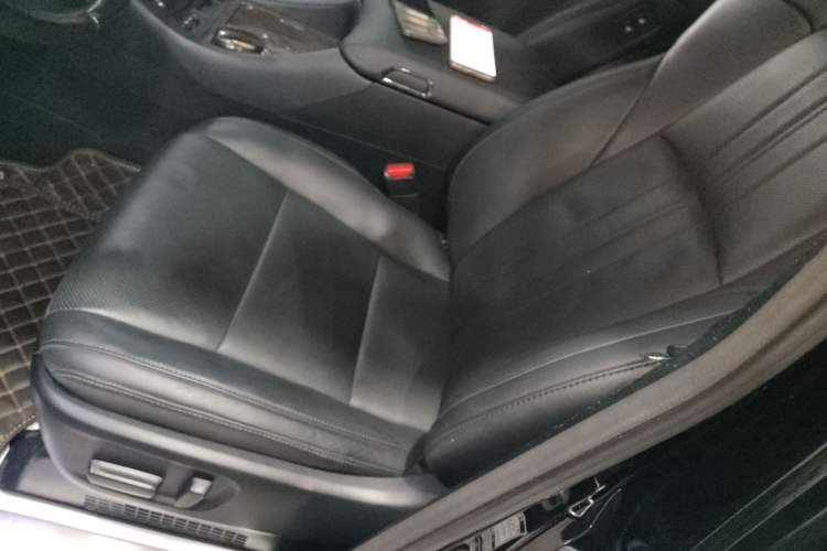 Used Toyota Vellfire 2023 Crown Dual-Engine 2.5L HV Prestige Edition