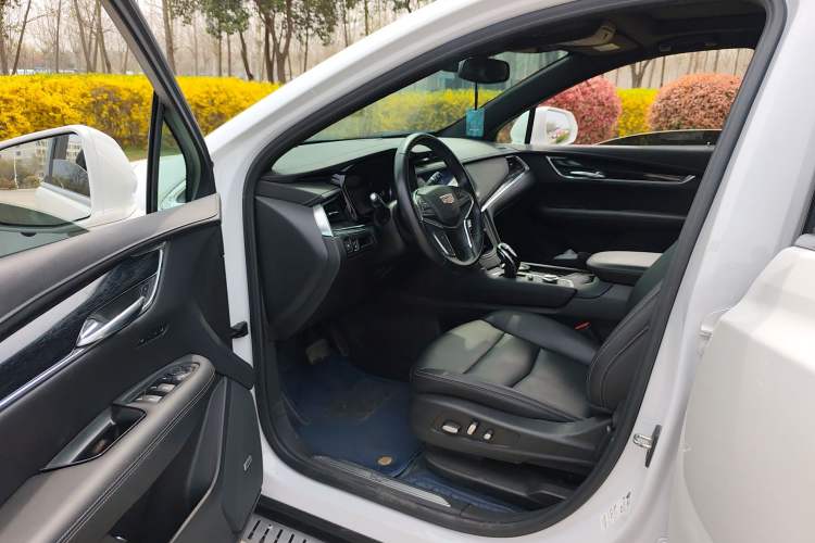 Used Cadillac XT5 2022 2.0T Two-Wheel Drive Luxury Version Driver Seat