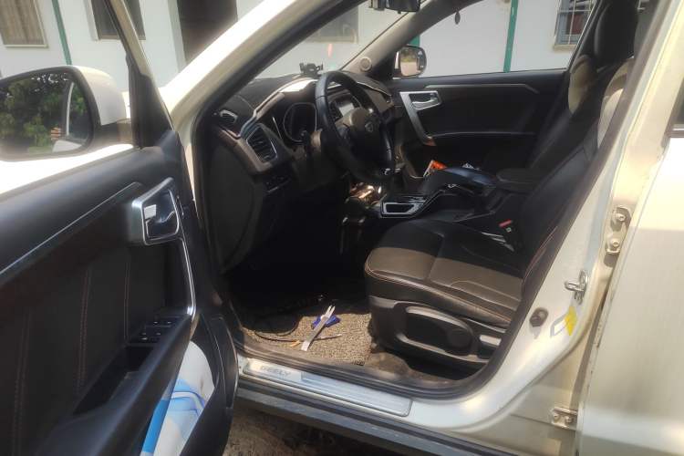 Used Geely Auto GX9 2014 2.4L Automatic Two-Wheel Drive Luxury Version Driver Seat